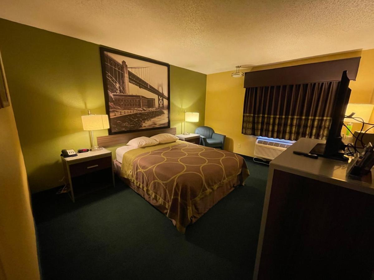 Super 8 By Wyndham Van Buren/Ft. Smith Area Esterno foto