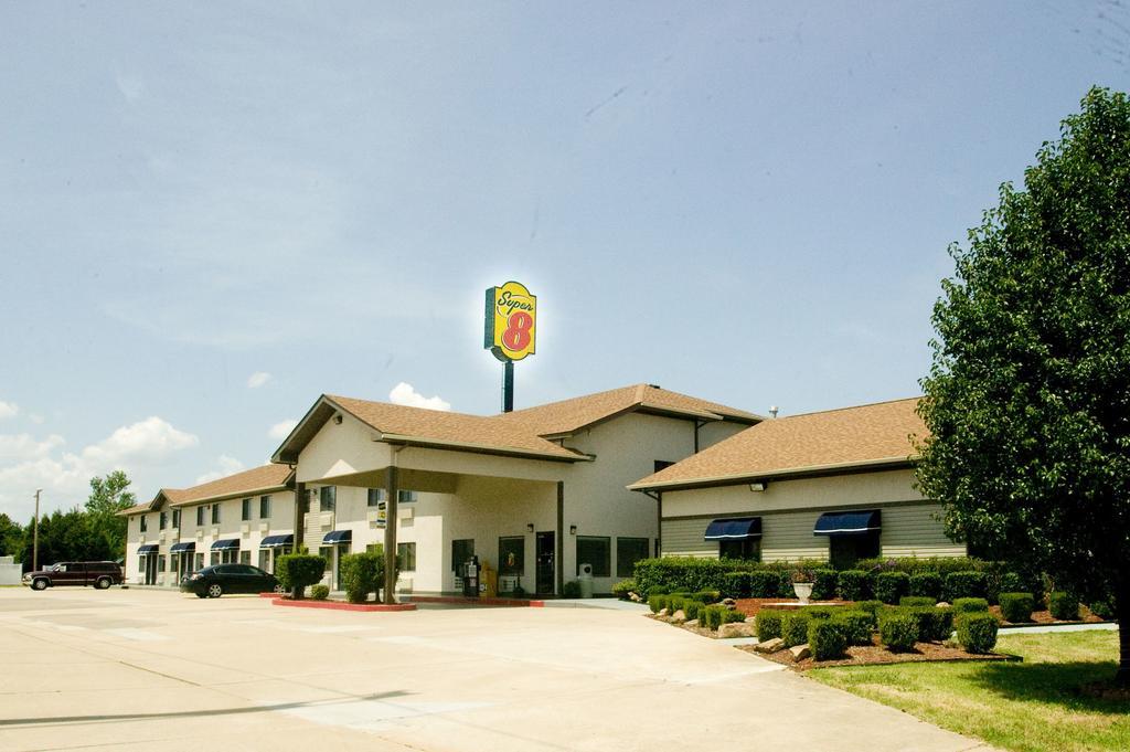 Super 8 By Wyndham Van Buren/Ft. Smith Area Esterno foto
